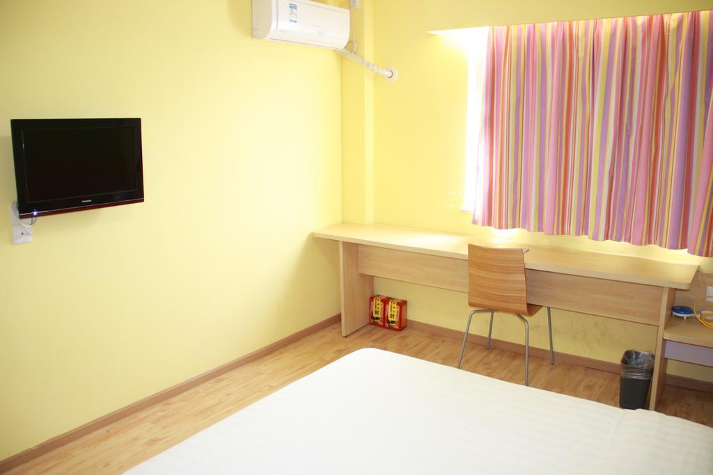 7Days Inn Huaihua Train Station Square Luaran gambar